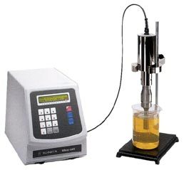 硬件层面主要包含通讯模块、车载联网控制单元及其他硬件设备