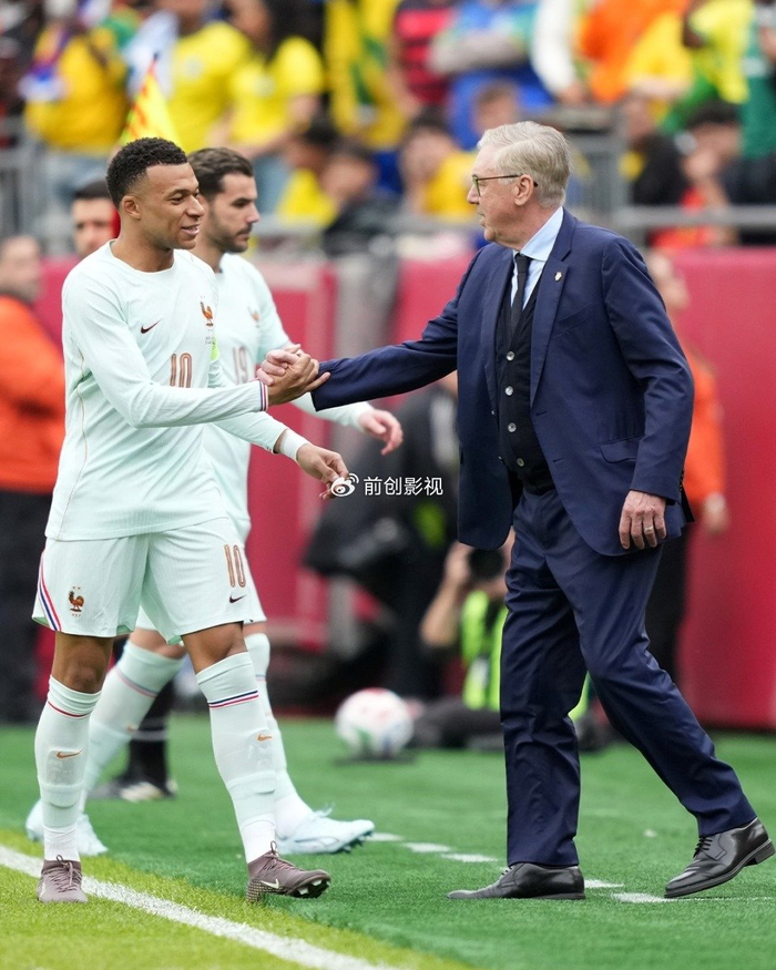 姆巴佩双响助法国逆转巴西 红牌成关键转折点