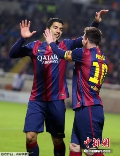 苏亚雷斯度假时携手心理咨询师挽救试图自杀的