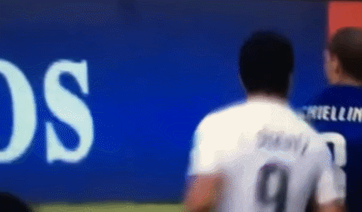 苏亚雷斯度假时携手心理咨询师挽救试图自杀的